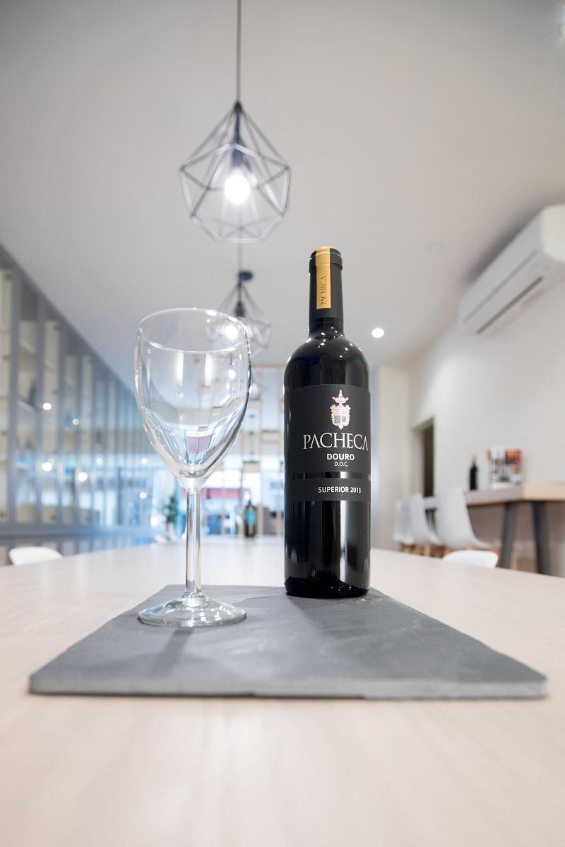 Almada Wine House - Tourism Apartments Porto Exterior photo