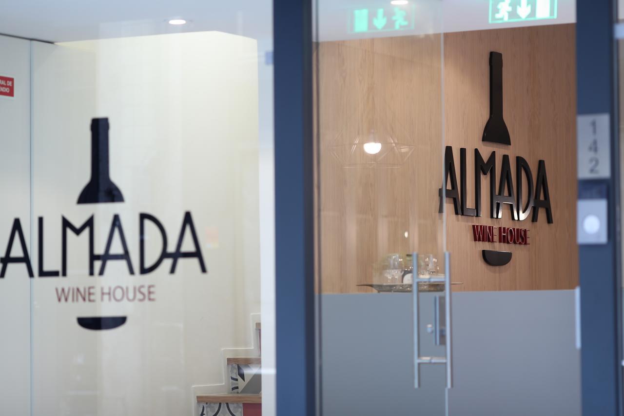 Almada Wine House - Tourism Apartments Porto Exterior photo